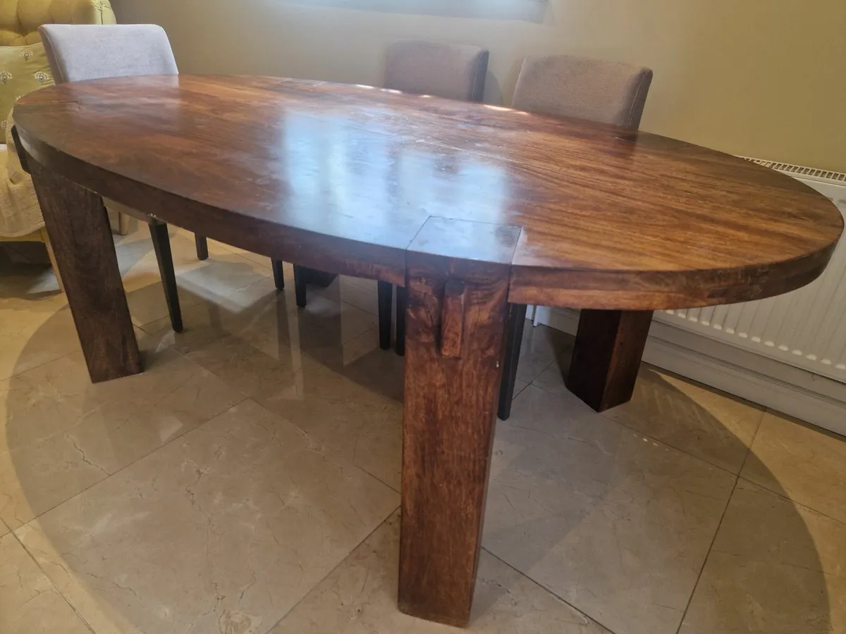 Dining table and 6 dining chairs - Image 4