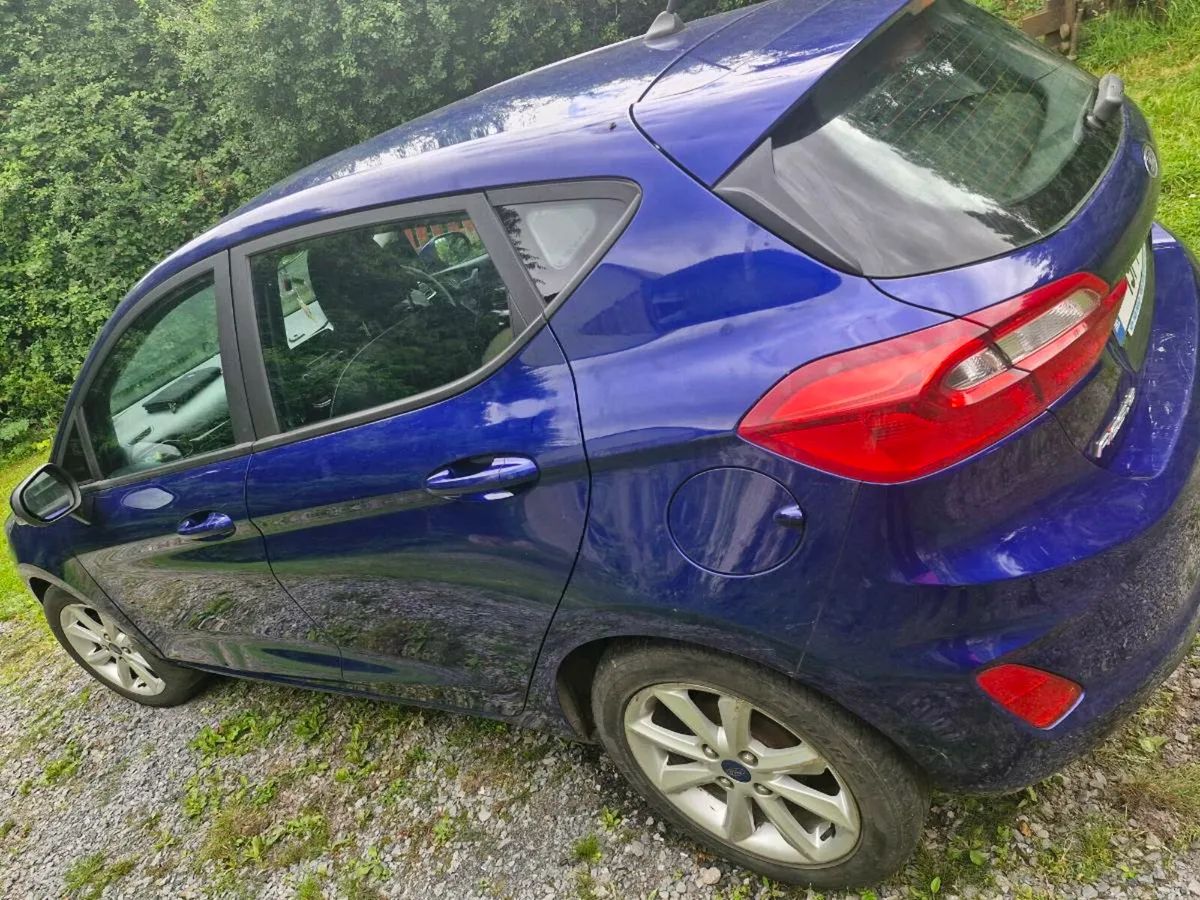 Ford fiesta - Image 2