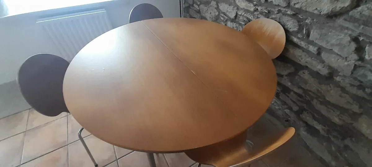 Kitchen table and chairs - Image 3