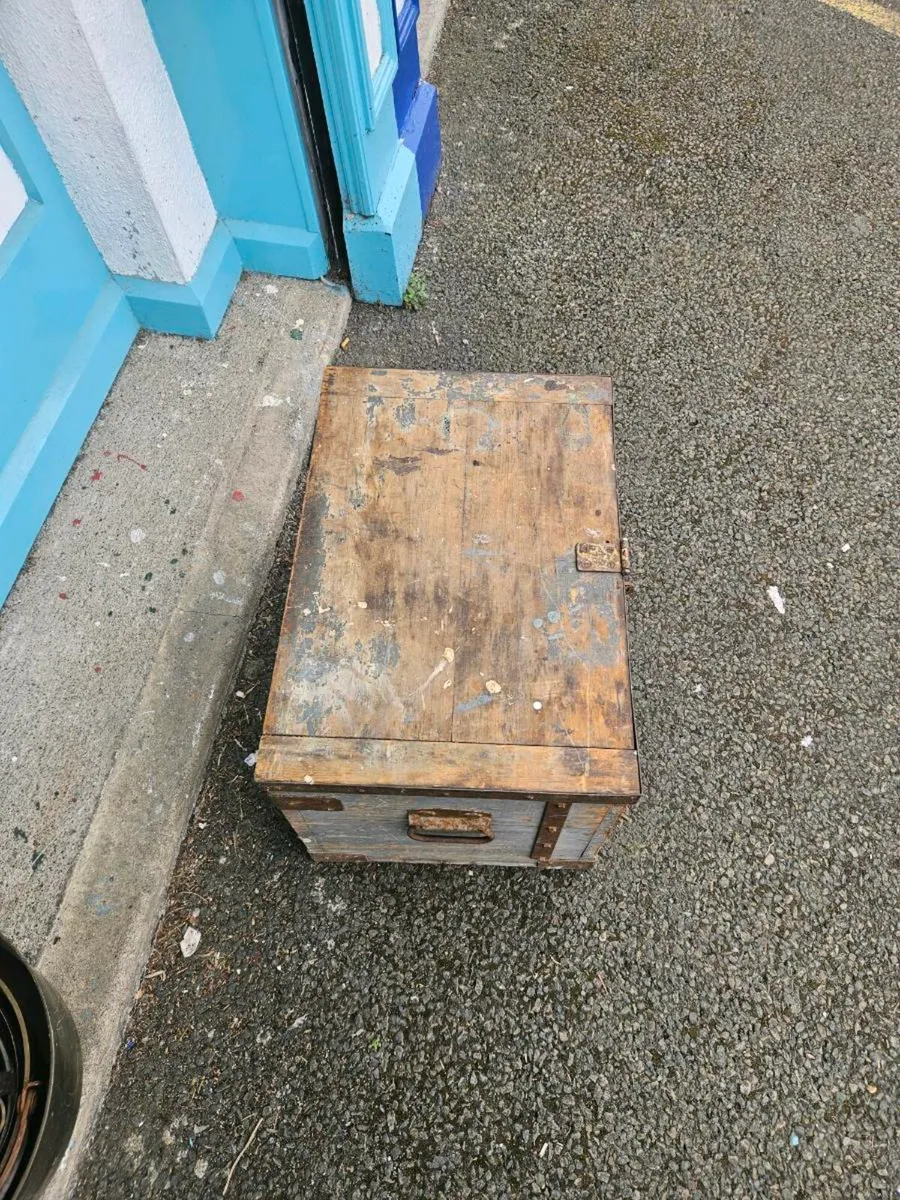 Vintage Strong Box - Image 4