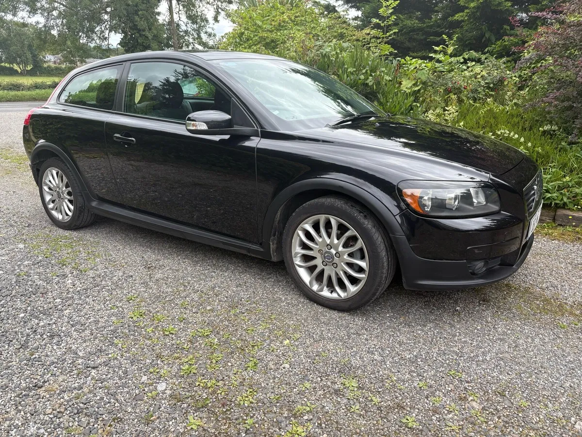 Volvo C30 08 1.8SE low mileage new NCT - Image 1
