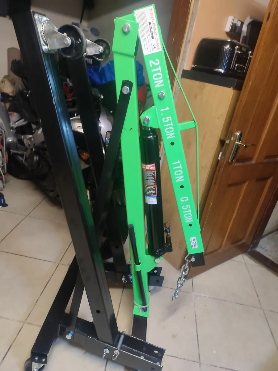2 Ton engine crane - Image 1