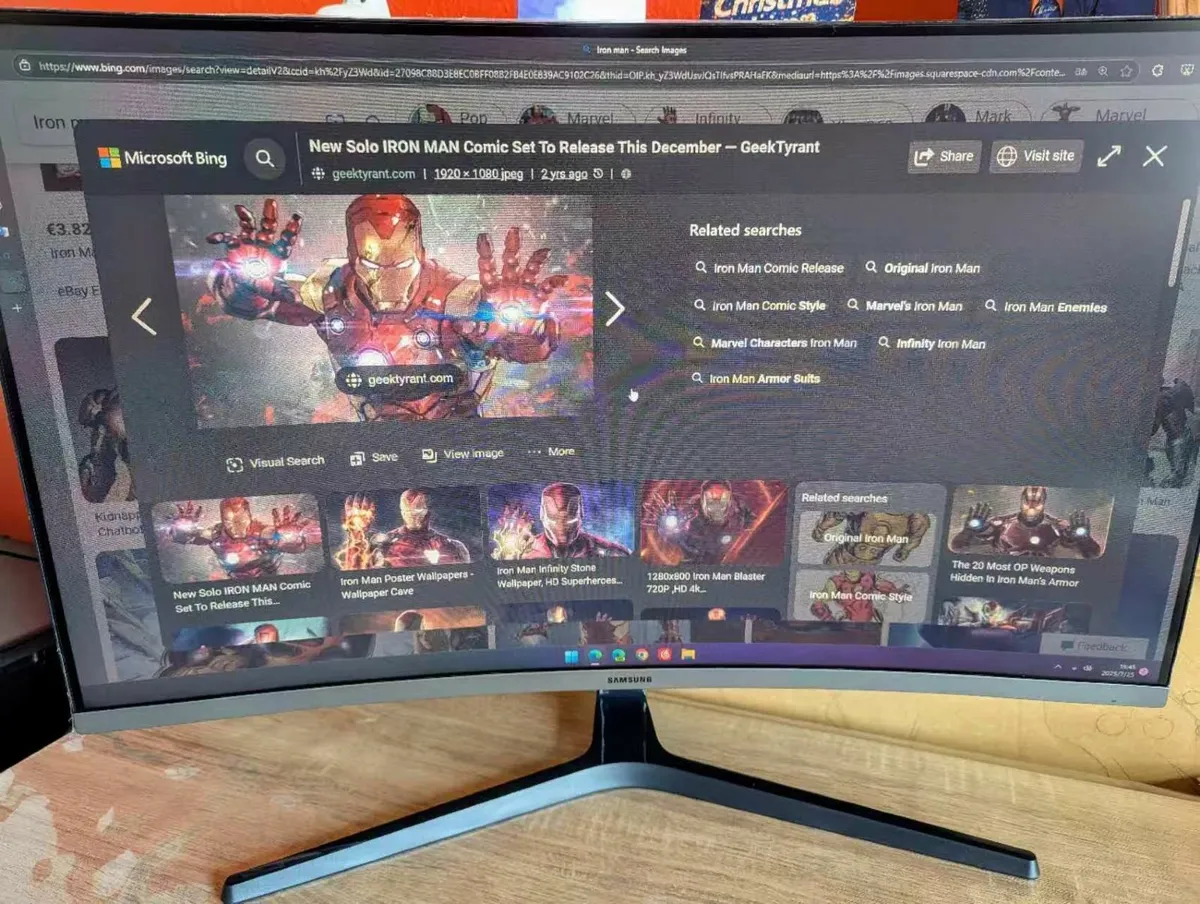 32” CR50 Full HD Curved Monitor (Samsung) - Image 1