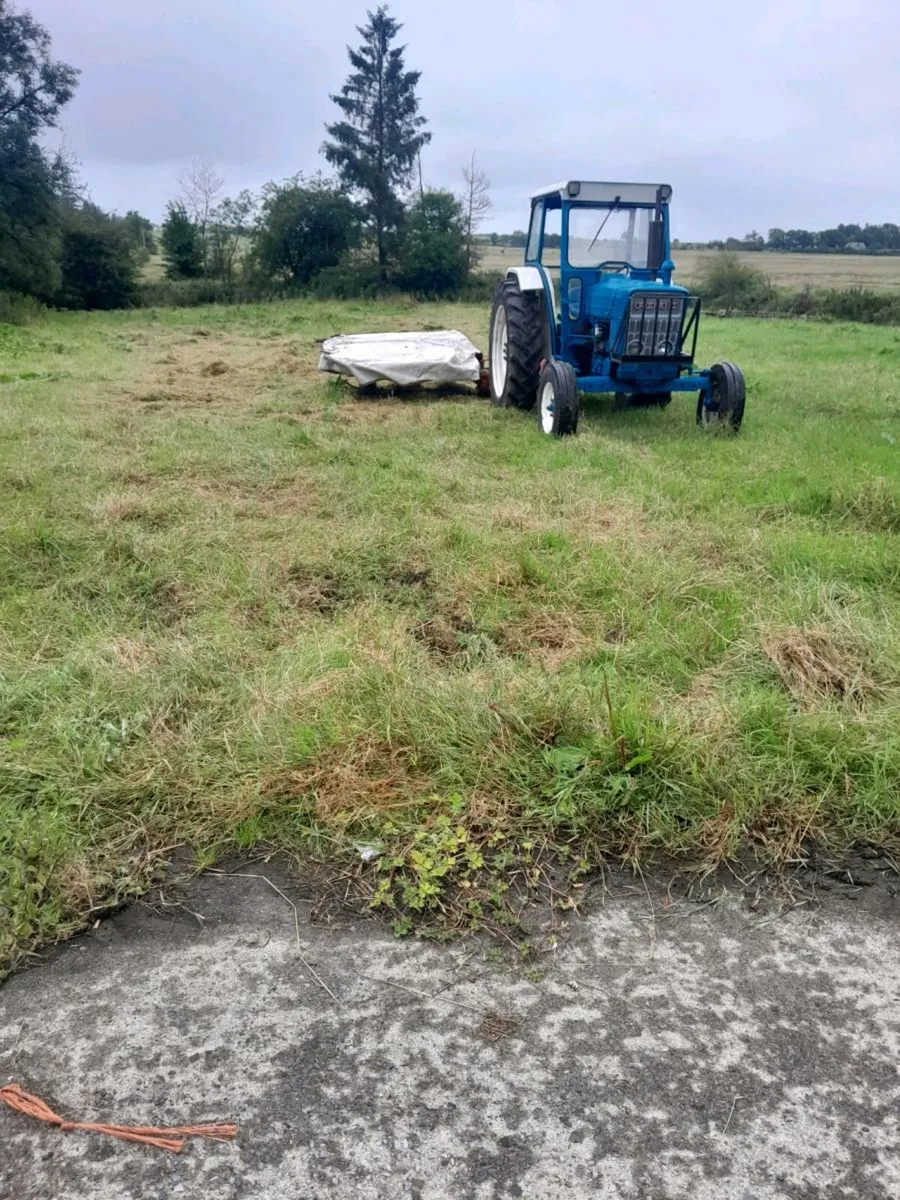 For  sale  ford  four  thousand  tractor  and kuhn - Image 4
