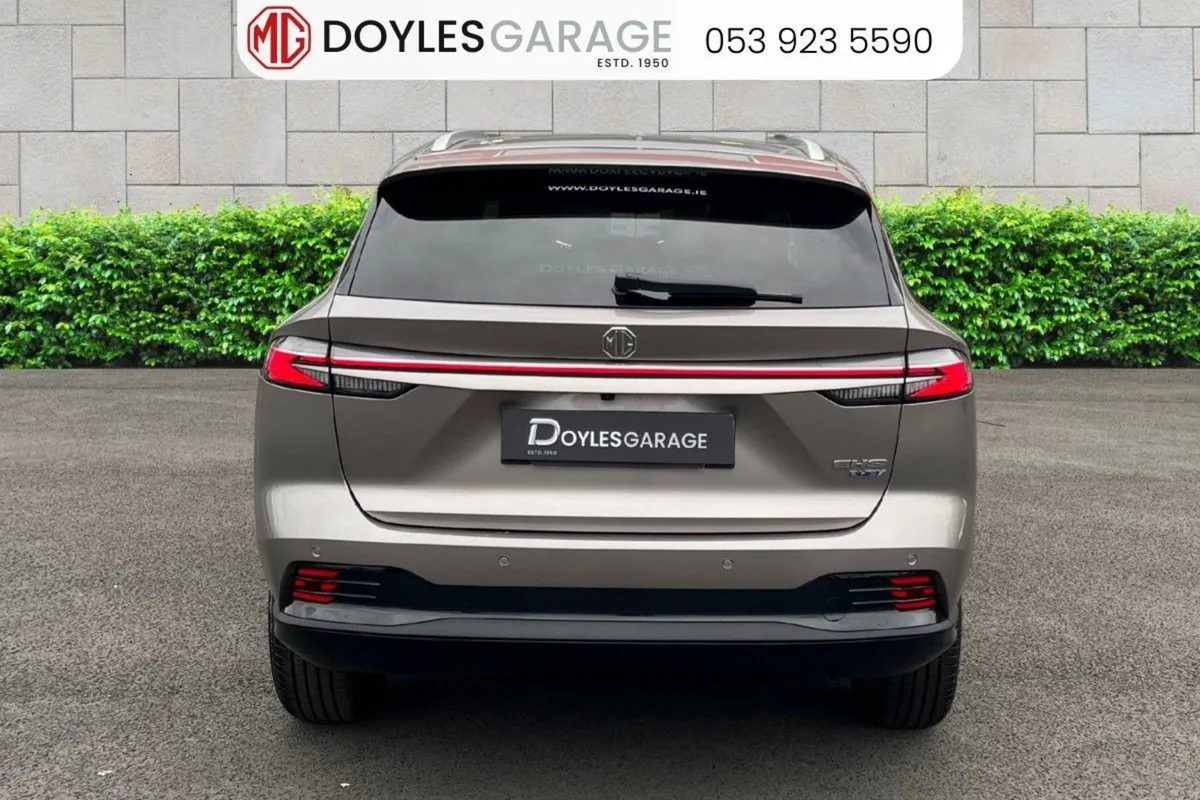 MG HS Exclusive Plug-in Hybrid 2WD - Image 4
