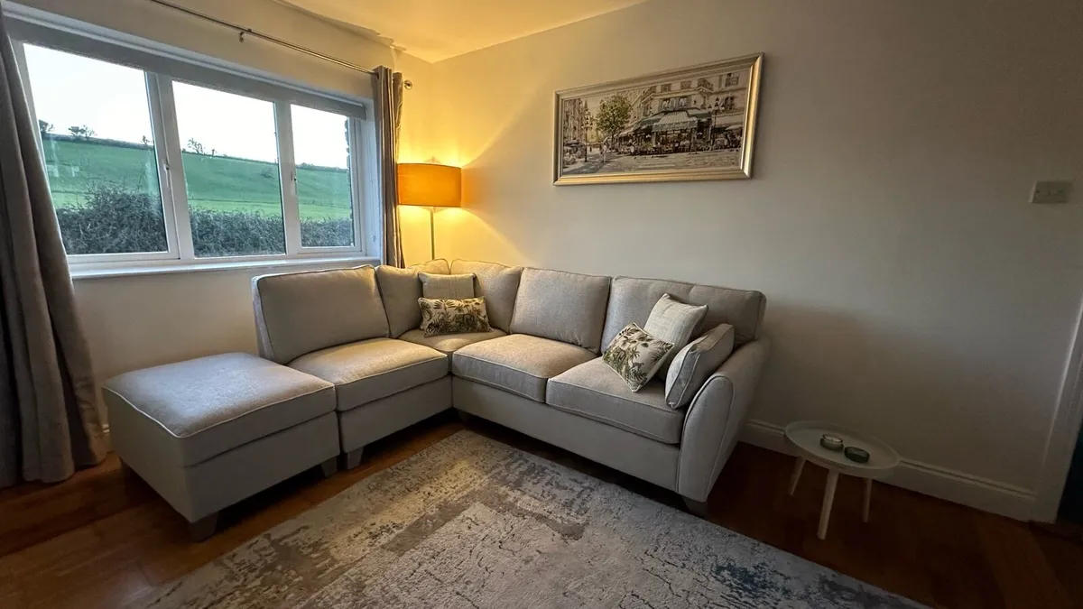 Holiday home short term - Image 1