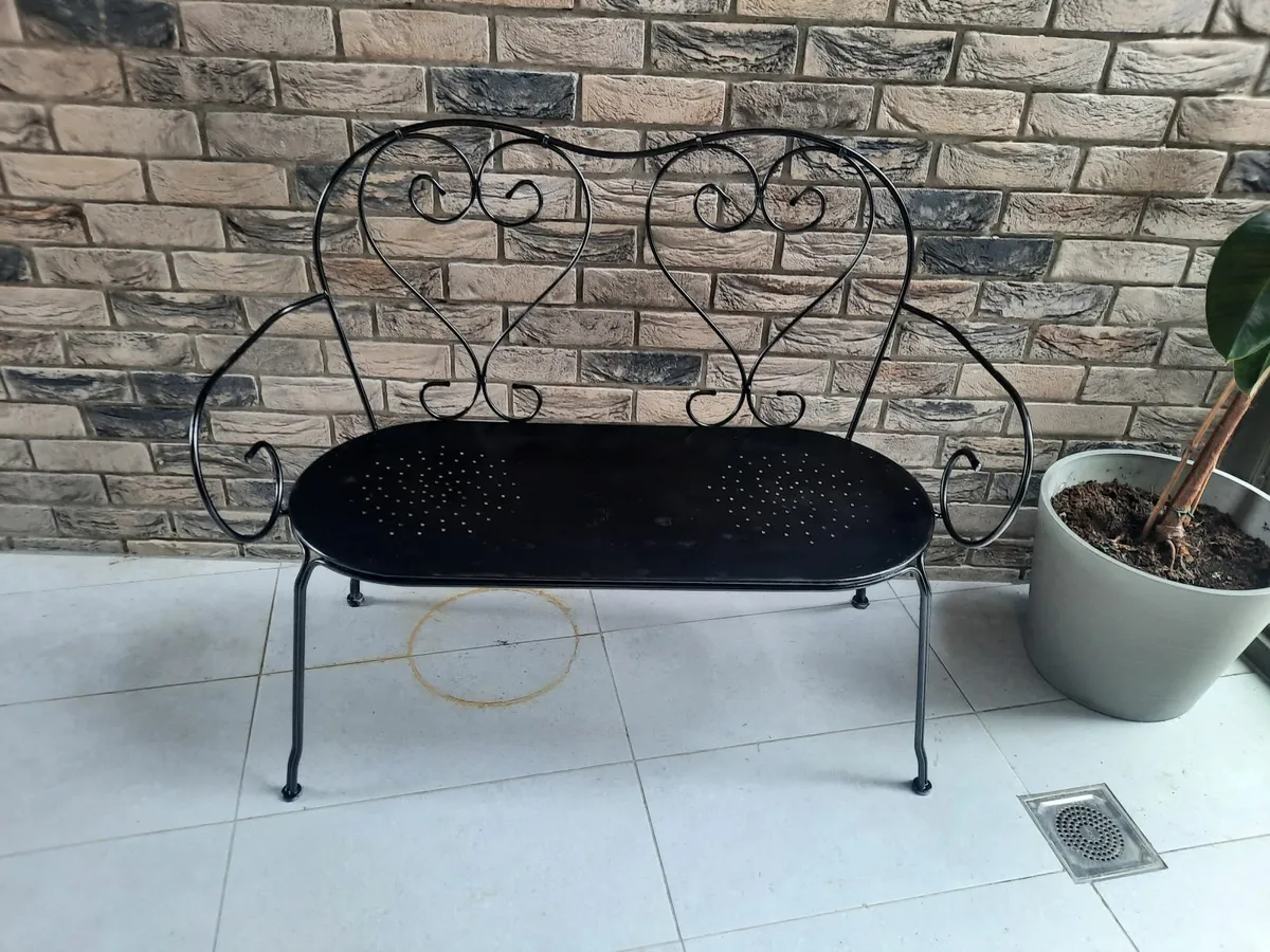 Garden bench - Image 1