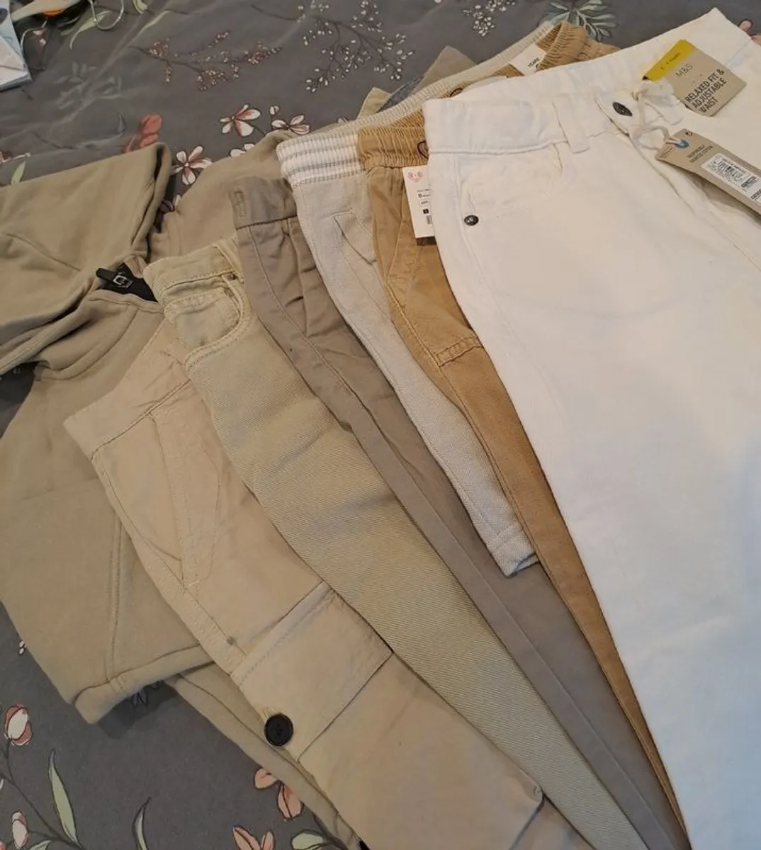 Boy's clothes 6-7 years - Image 1