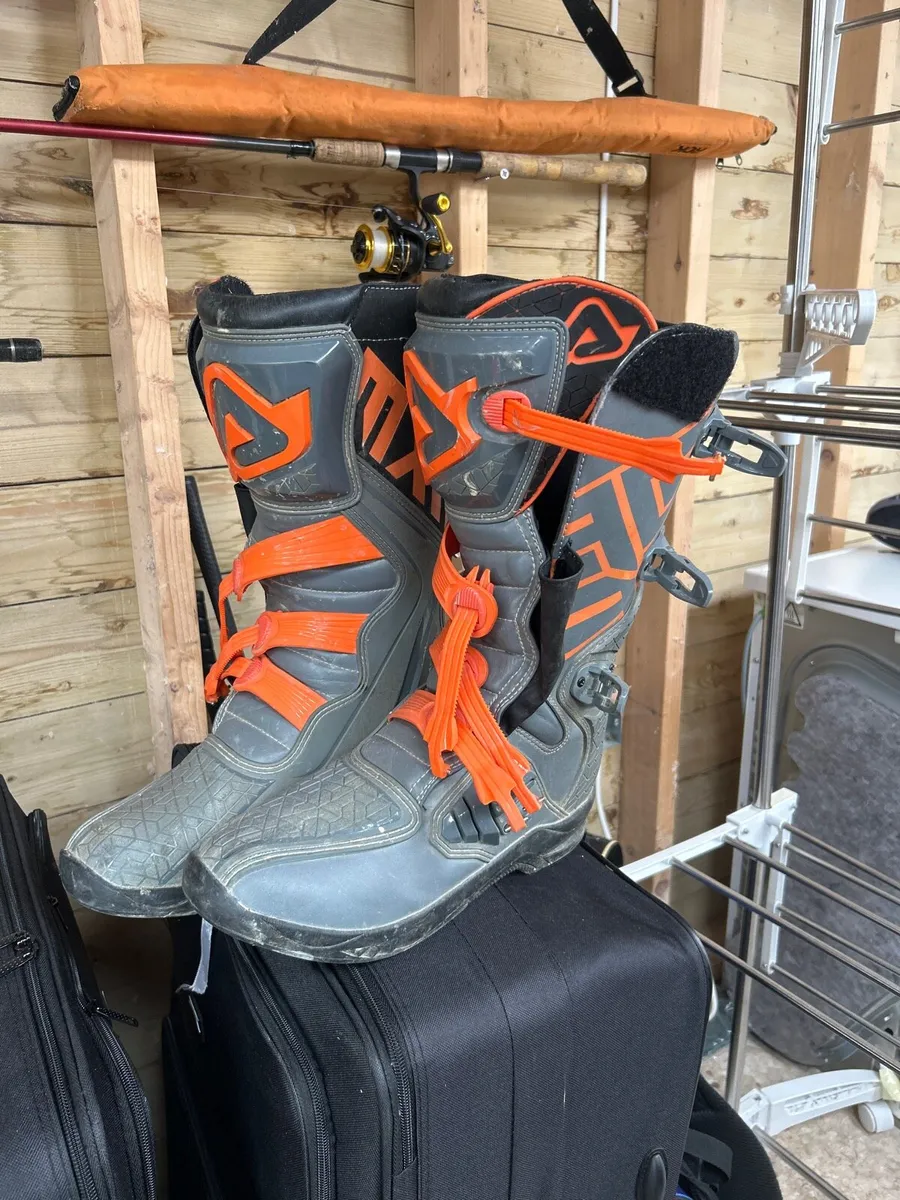 Motocross boots size12 - Image 1