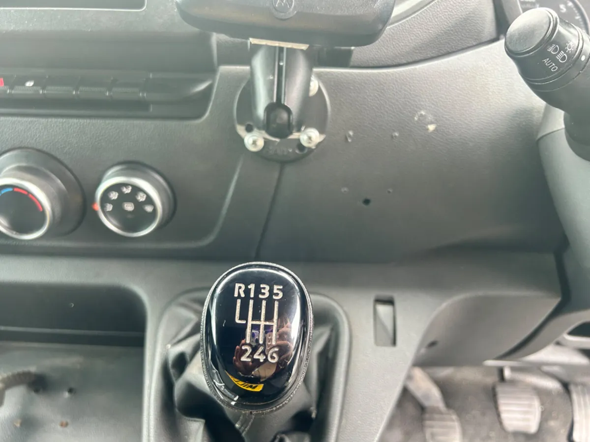 Renault Master Vans – Multiple Options Available - Image 2