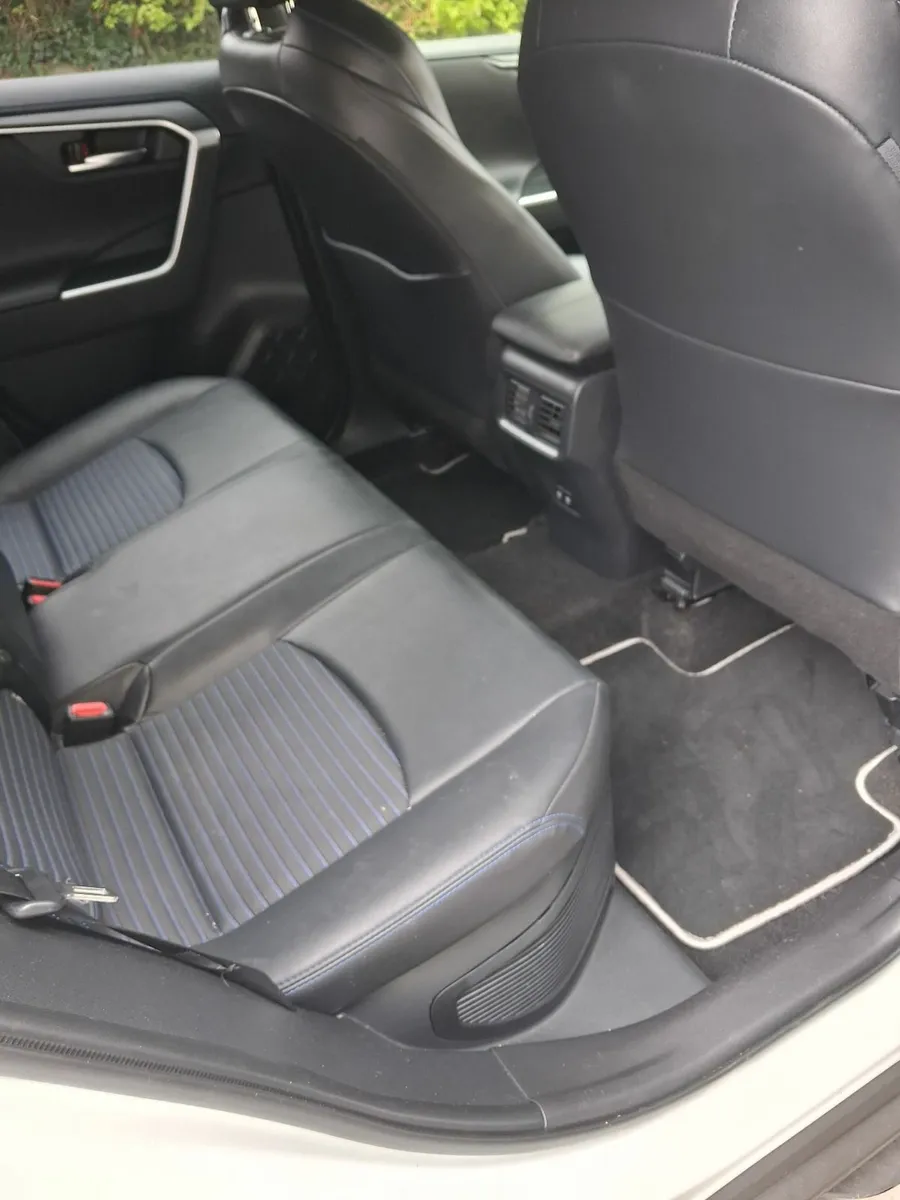 Toyota RAV4 2021 - Image 1