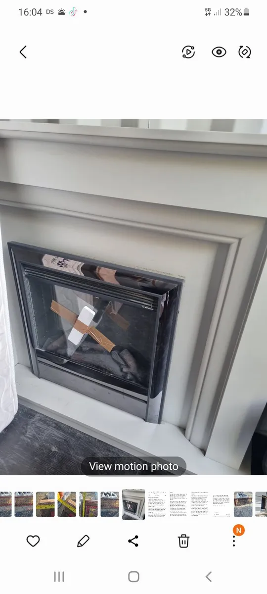 Electric fire with surround
