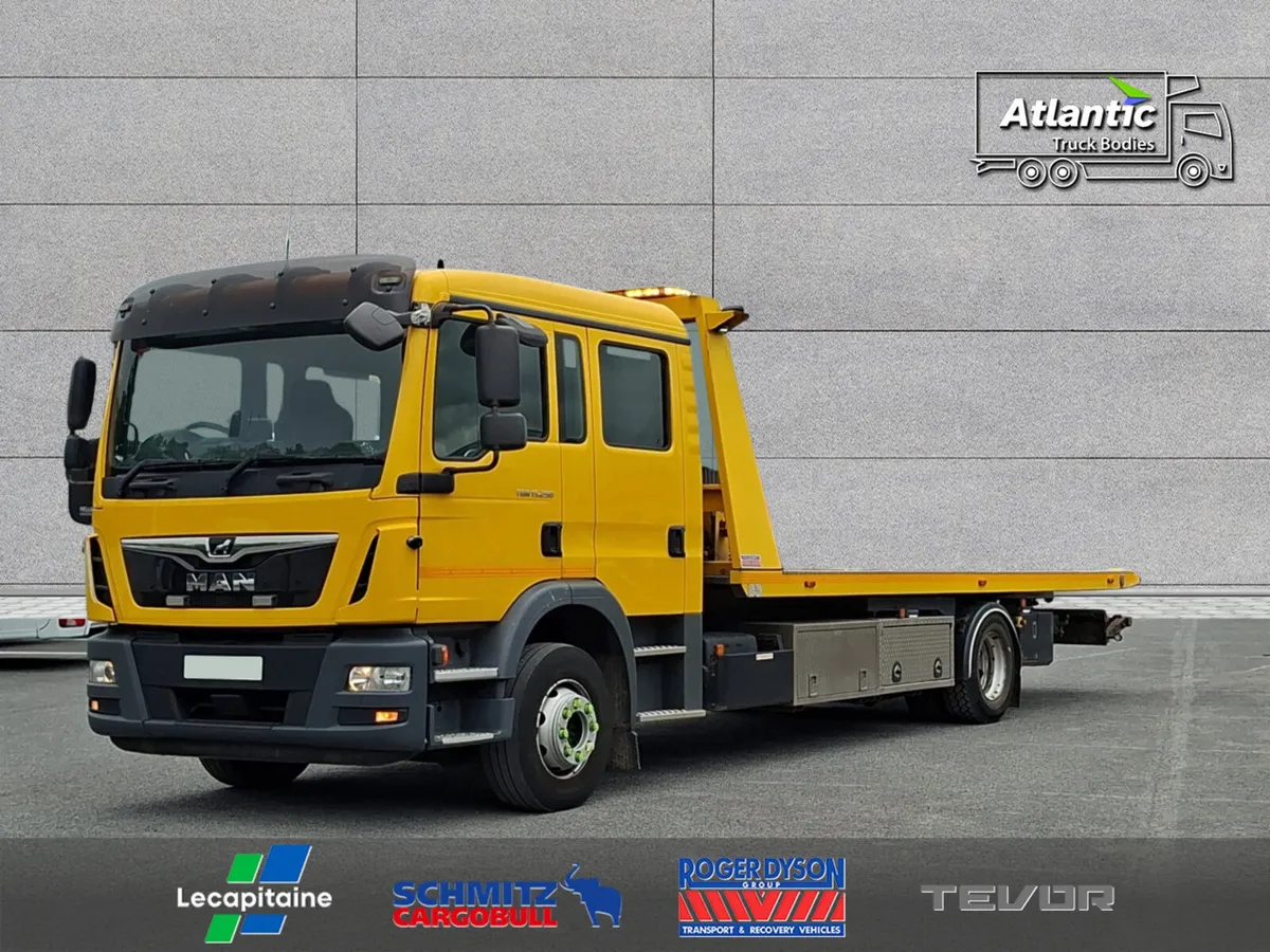15T MAN CREWCAB WITH ROGER DYSON SLA RECOVERY BODY - Image 2