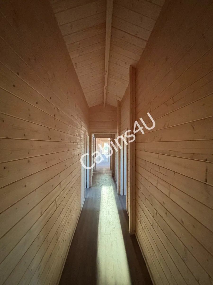 5 bedroom log cabin/ timber frame home - Image 2