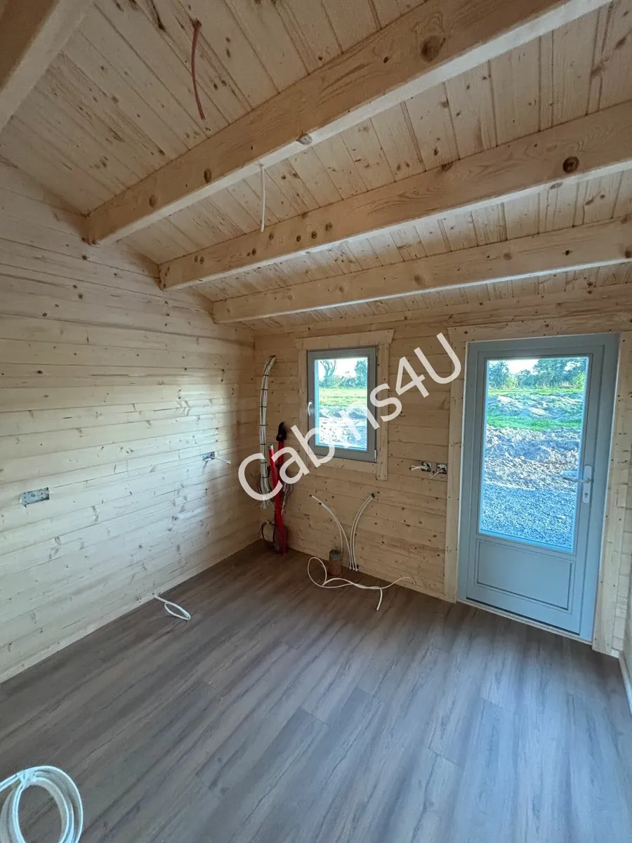 5 bedroom log cabin/ timber frame home - Image 3