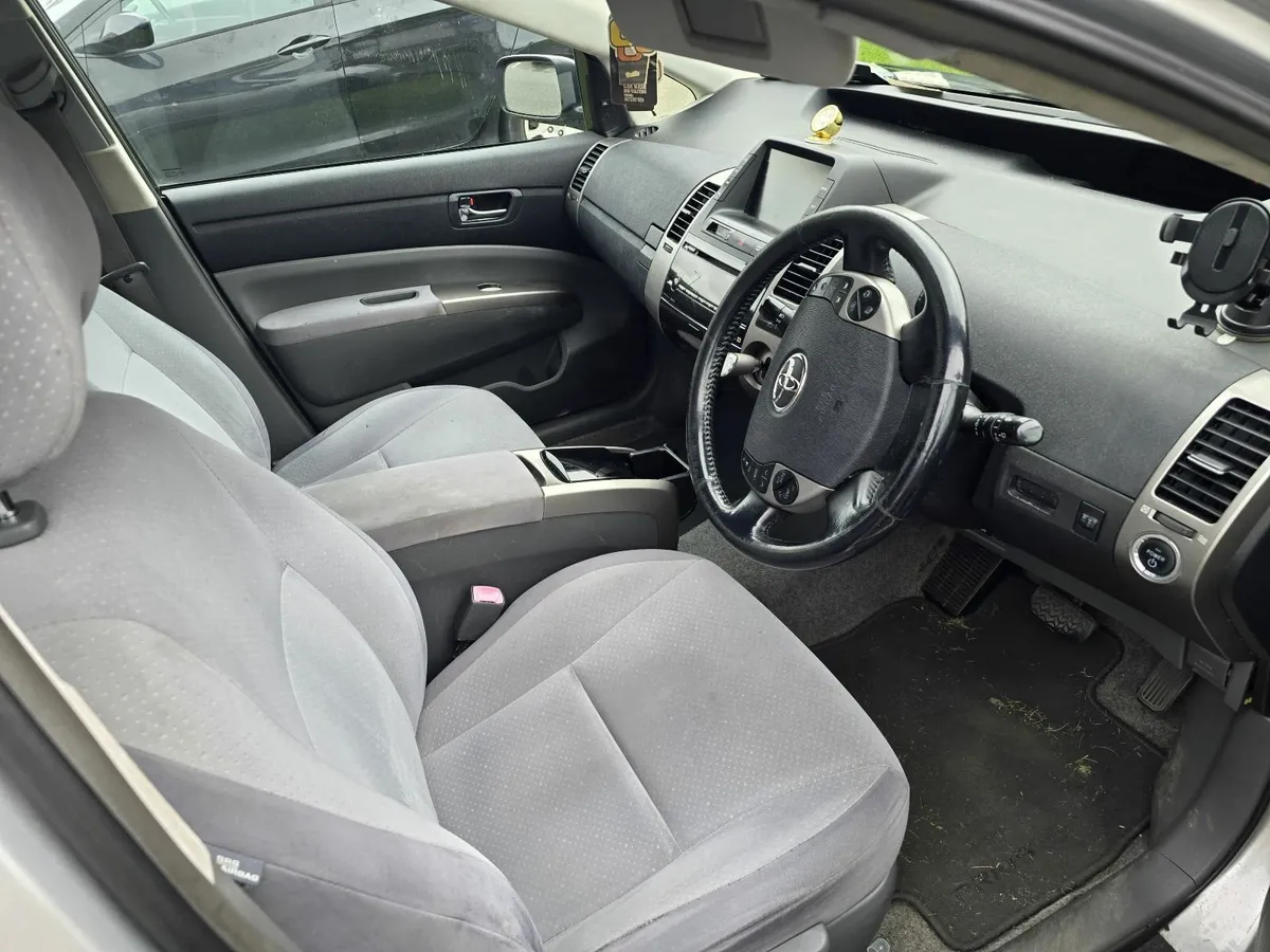 Toyota Prius 2009 - Image 2
