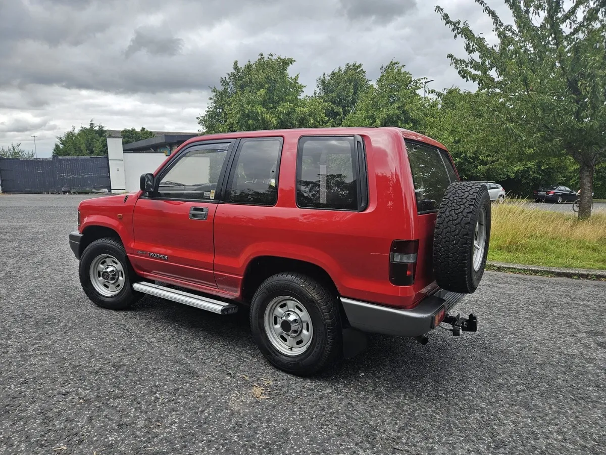 Isuzu Trooper 1995 - Image 4