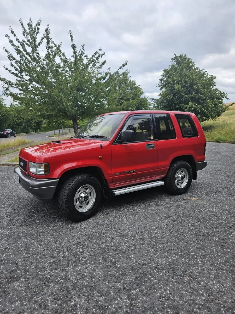 Isuzu Trooper 1995 - Image 1