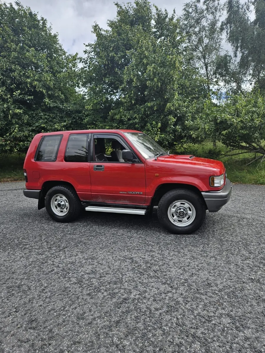 Isuzu Trooper 1995 - Image 3