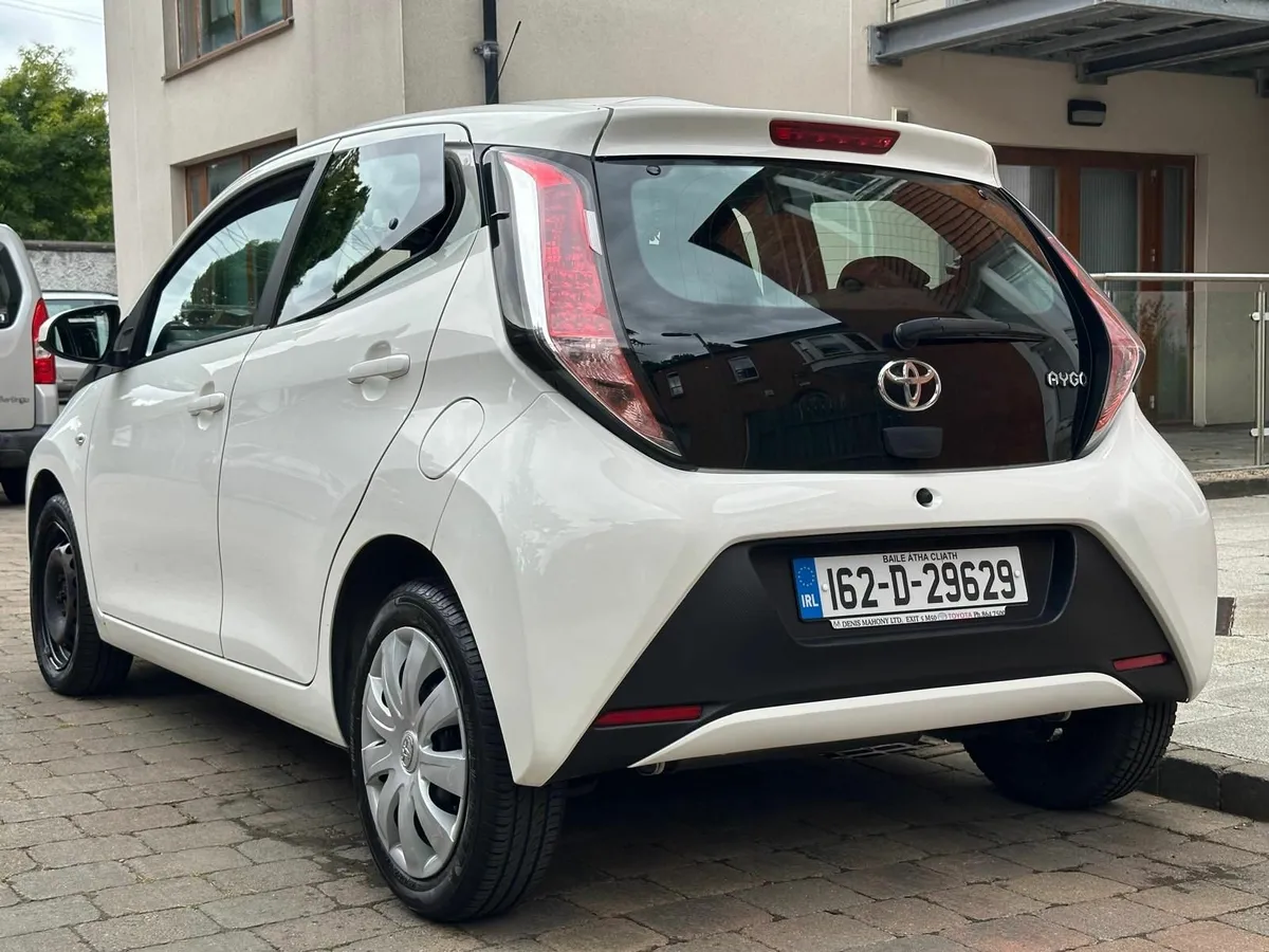 Toyota Aygo 2016 - Image 2