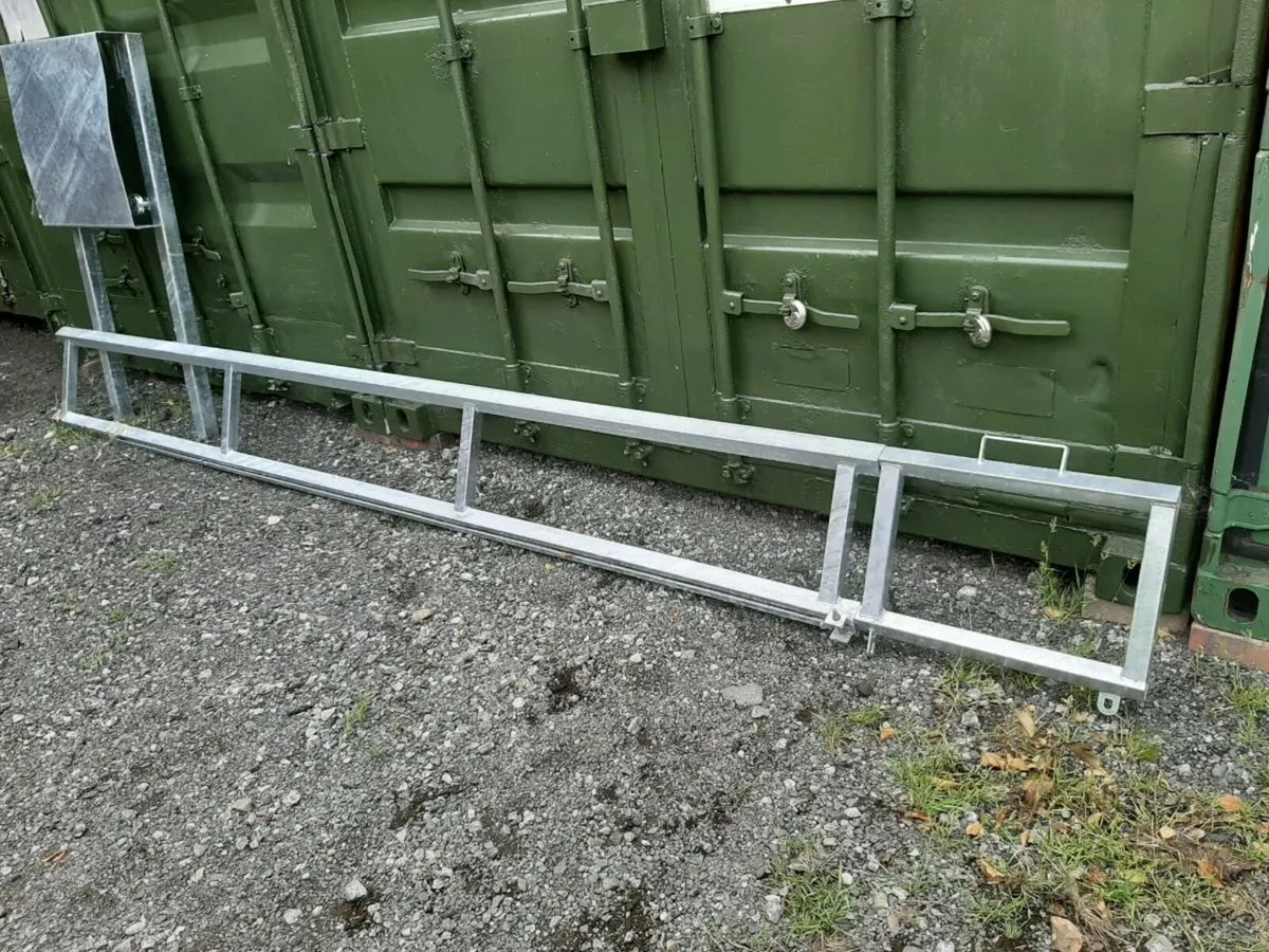 Sliding telescopic barrier gate - Image 1
