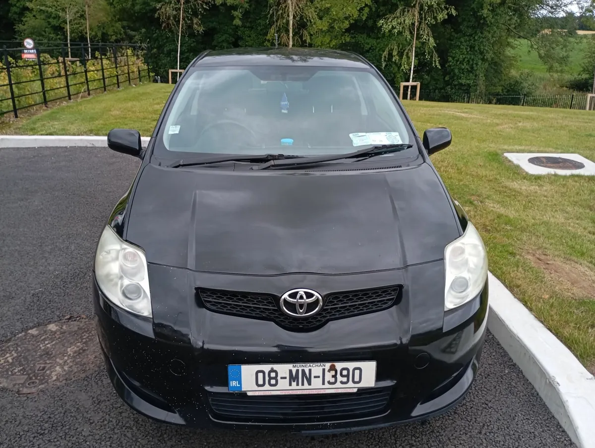 Toyota Auris 2008 - Image 2