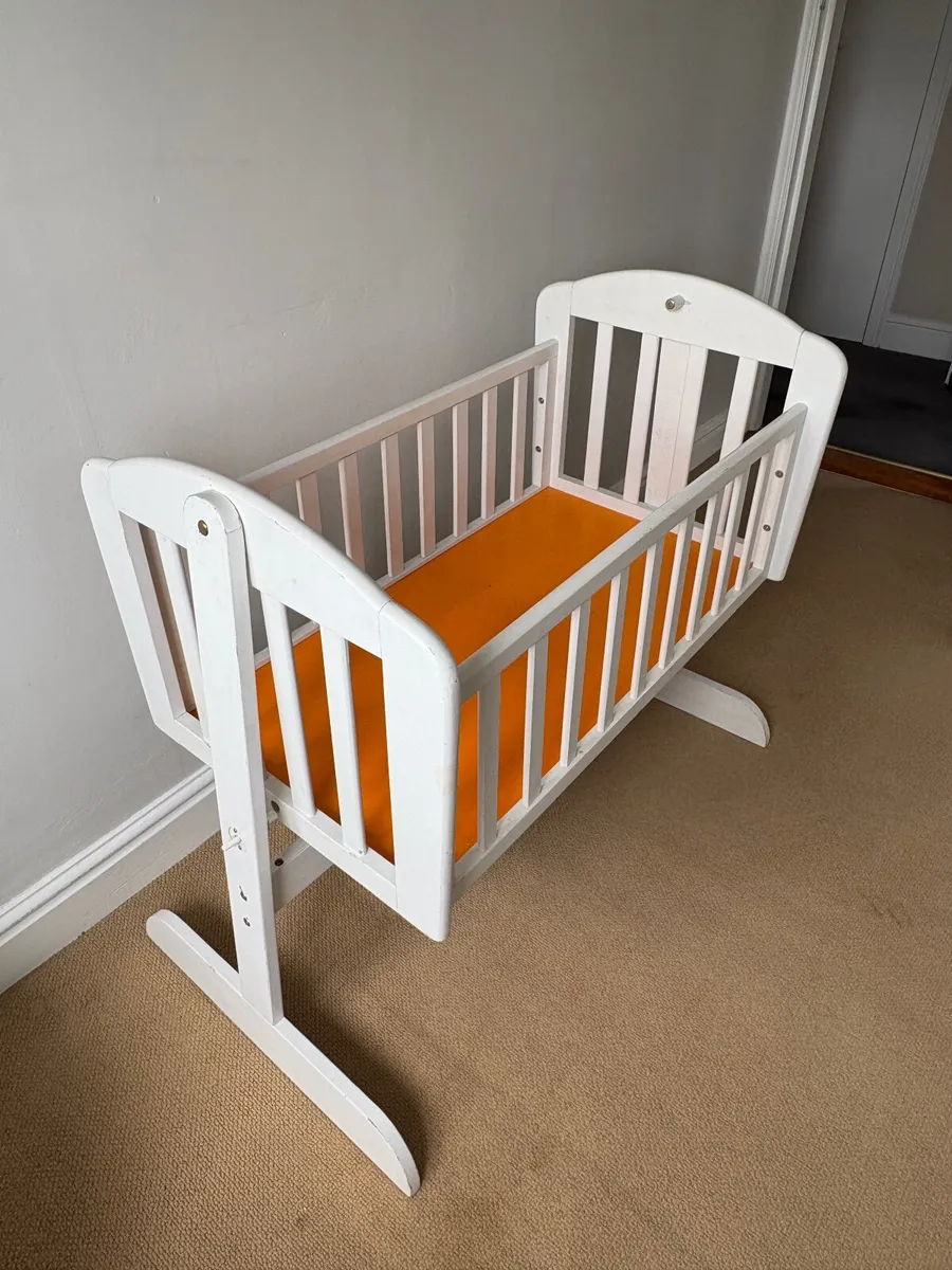 Rocker baby cot - Image 2