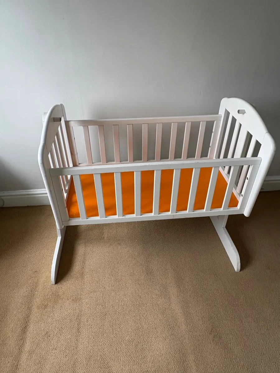 Rocker baby cot - Image 3