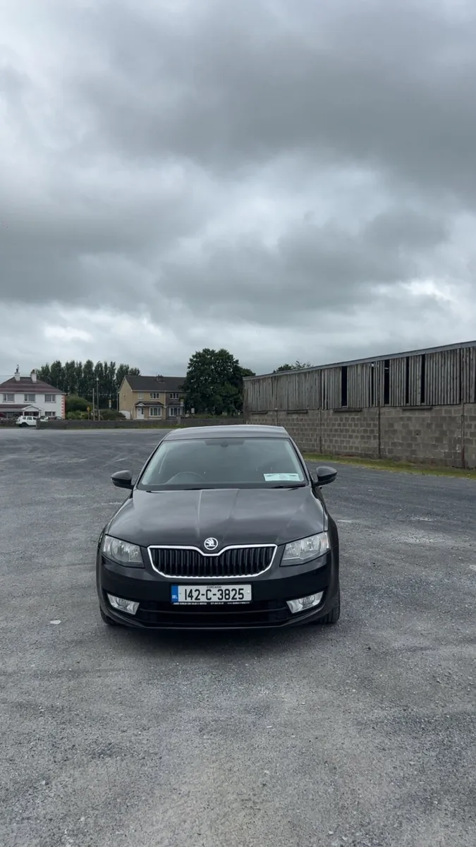 Car - Image 3