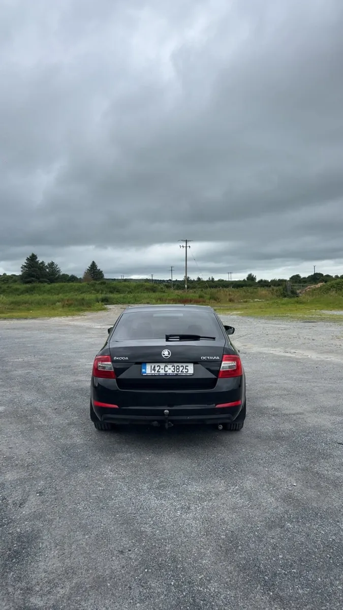 Car - Image 4