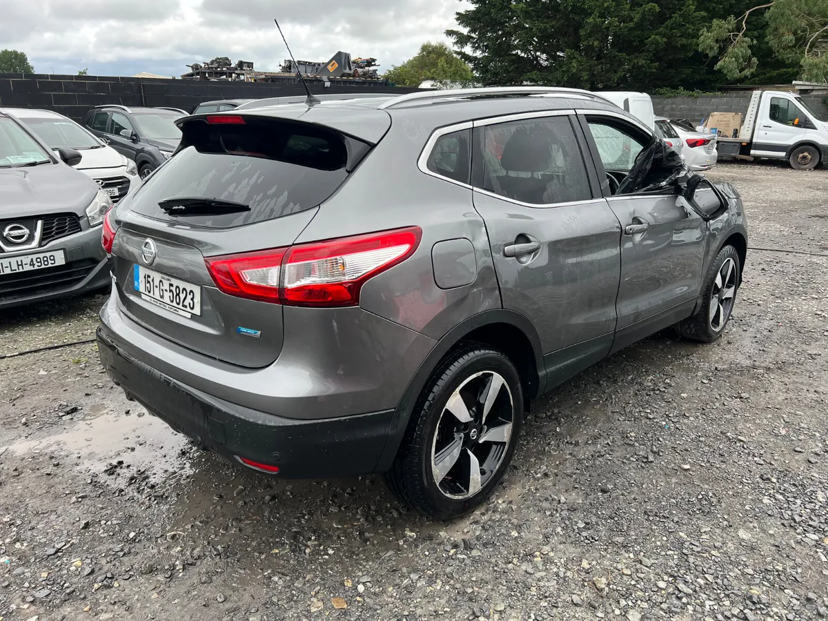 2015 Nissan Qashqai 1.5 Diesel - Image 2