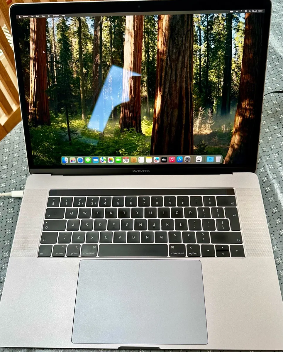 Apple MacBook Pro (15 inch) High Spec - Image 1