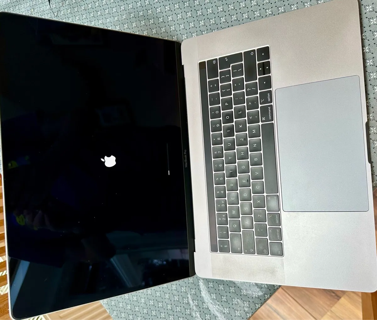 Apple MacBook Pro (15 inch) High Spec - Image 4