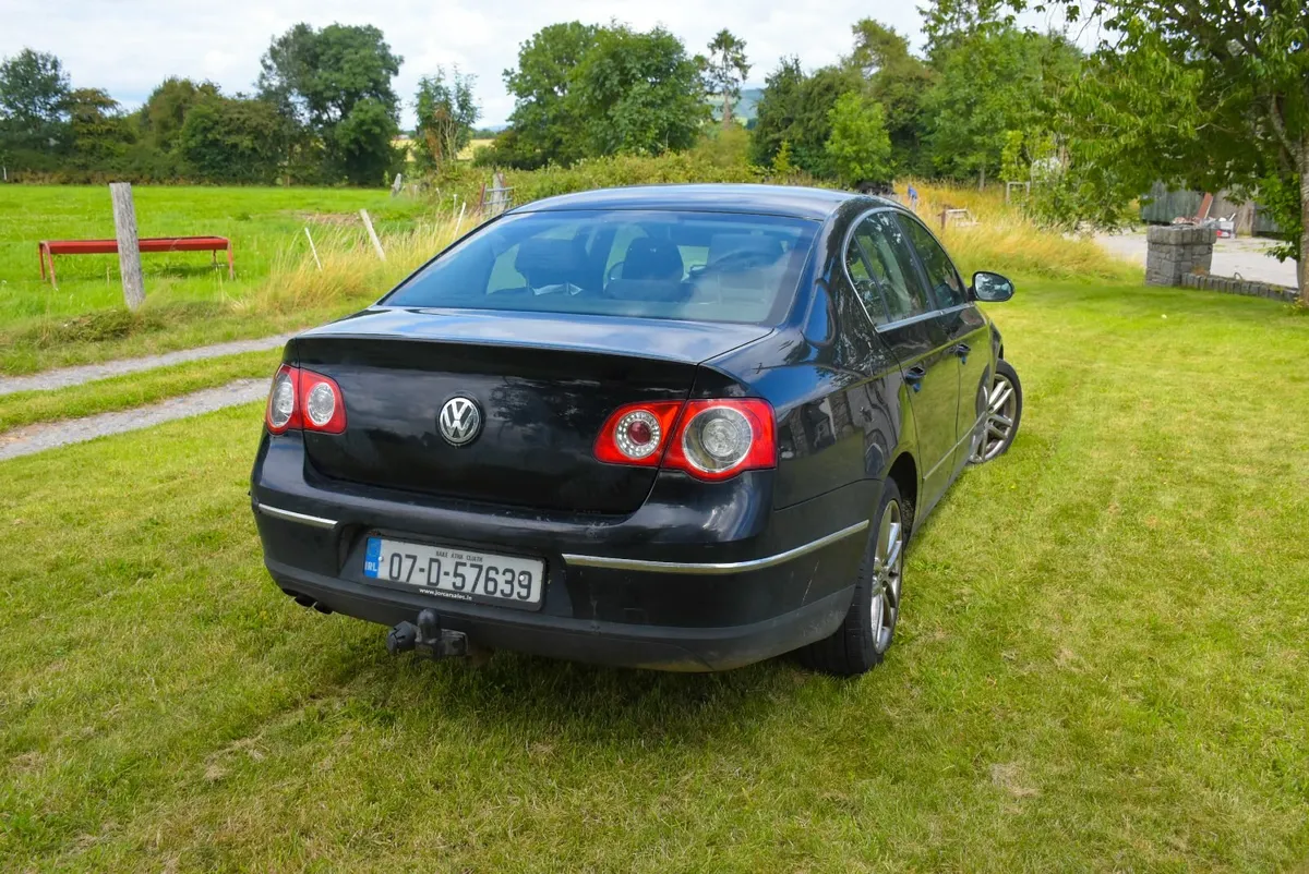 Volkswagen Passat 2007 - Image 2