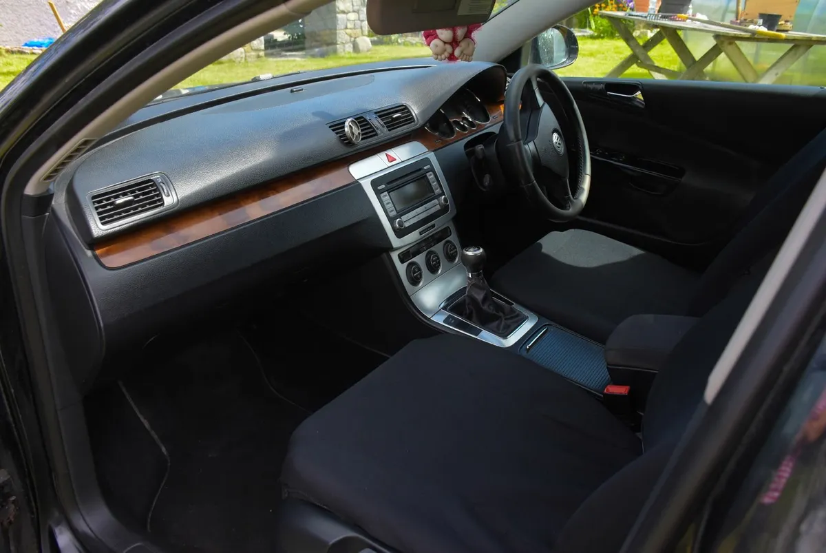 Volkswagen Passat 2007 - Image 3