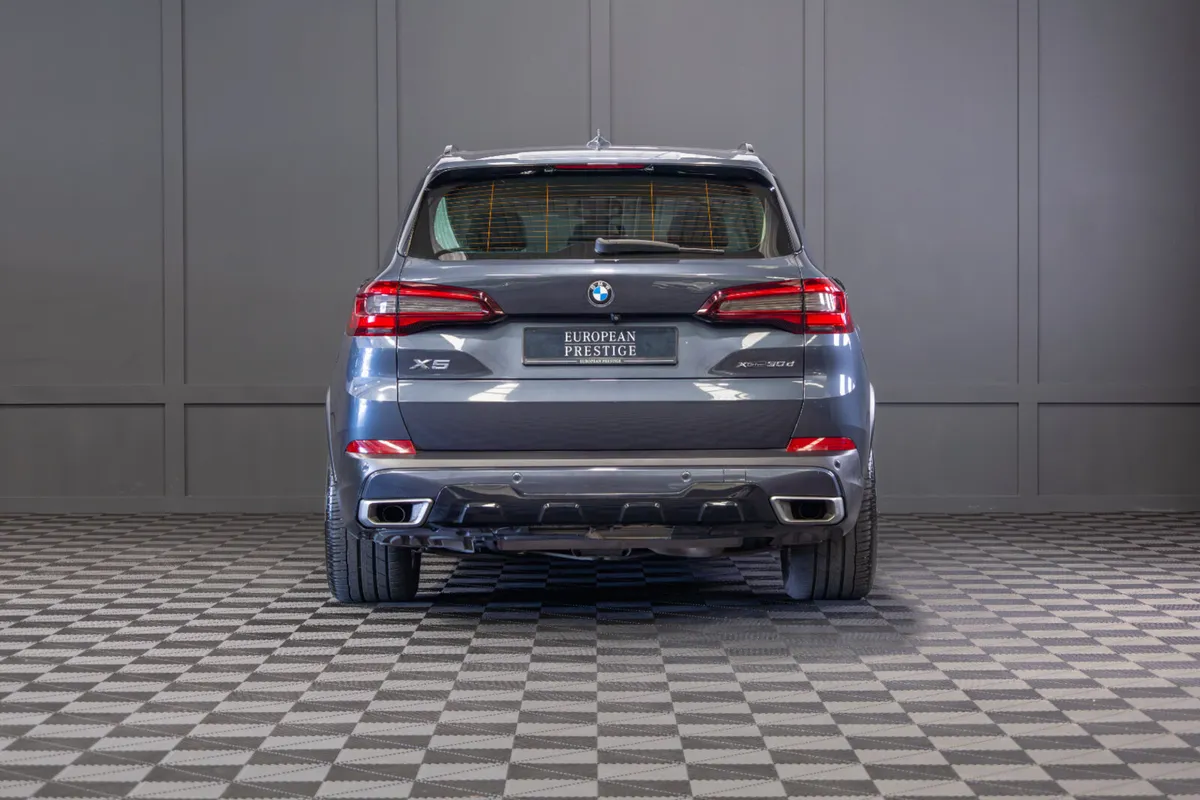 2019 BMW X5 X-Drive 30d X-Line 5 Seat N1 Crewcab - Image 4
