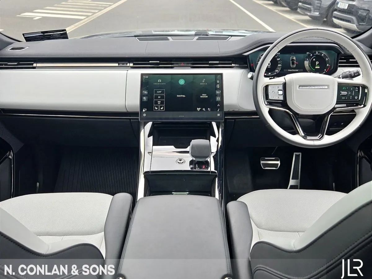 Land Rover Range Rover Sport 3.0 Phev Dynamic SE - Image 4