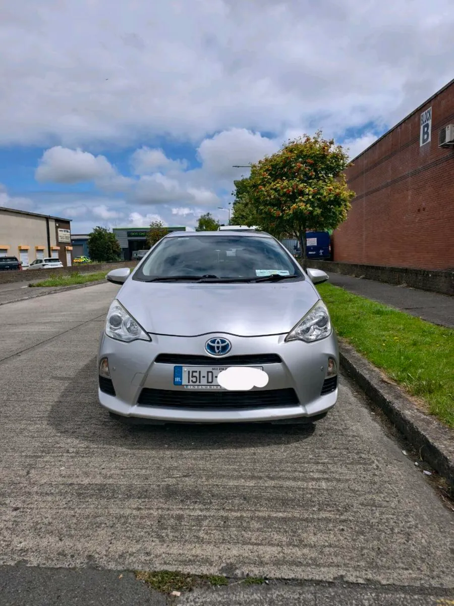 Automatic Hybrid Toyota Aqua 2015 Alarm/Inmobilize - Image 2