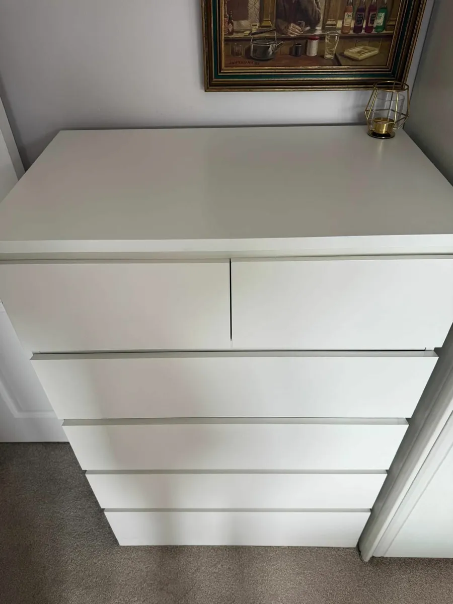 Dresser - Image 1