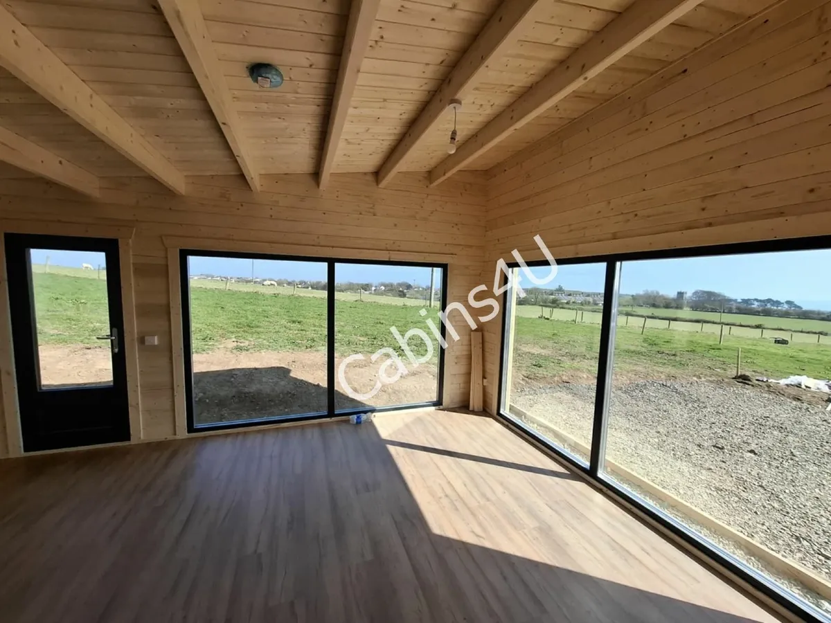 2 bedroom log cabin - Image 3
