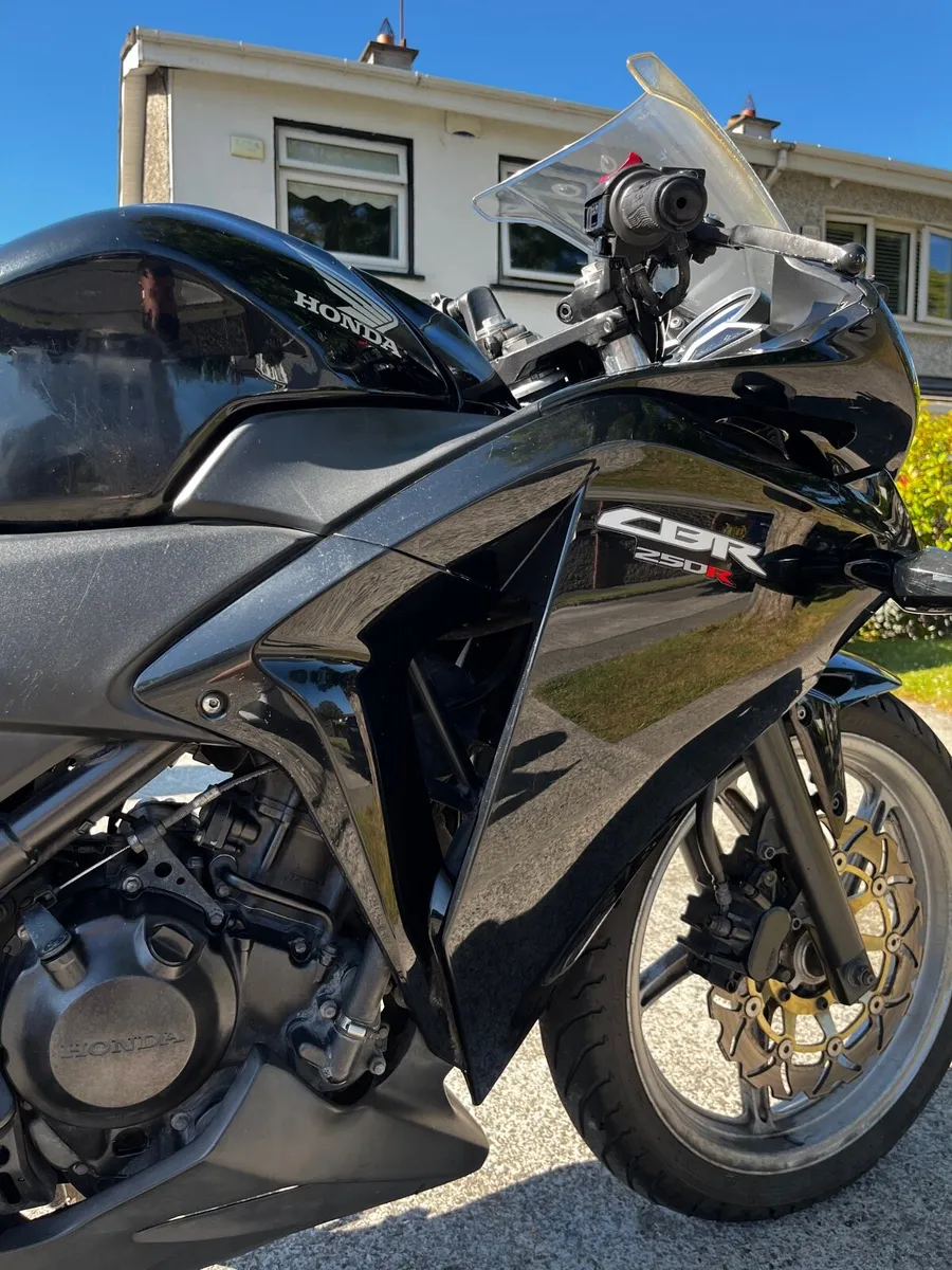 Honda CBR 250R - Image 4