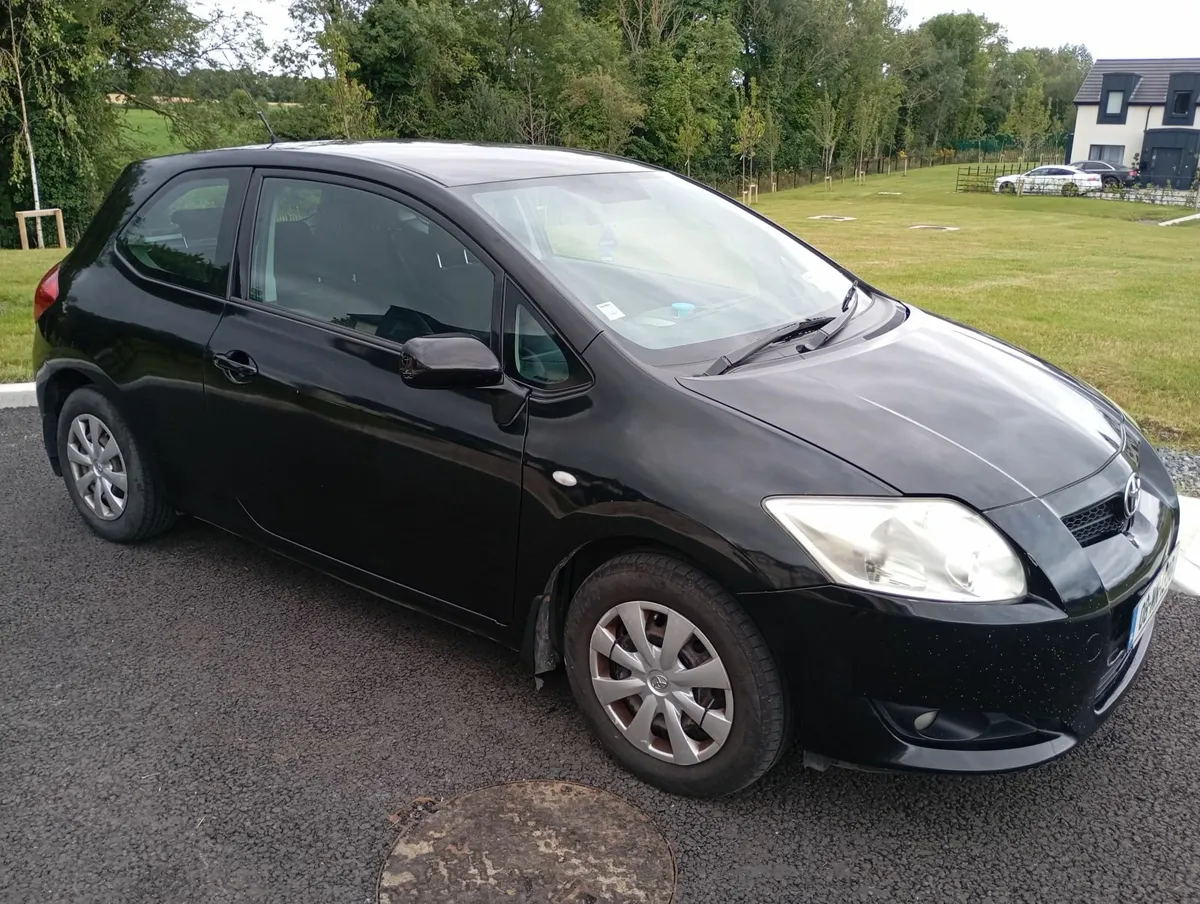 Toyota Auris 2008 - Image 1