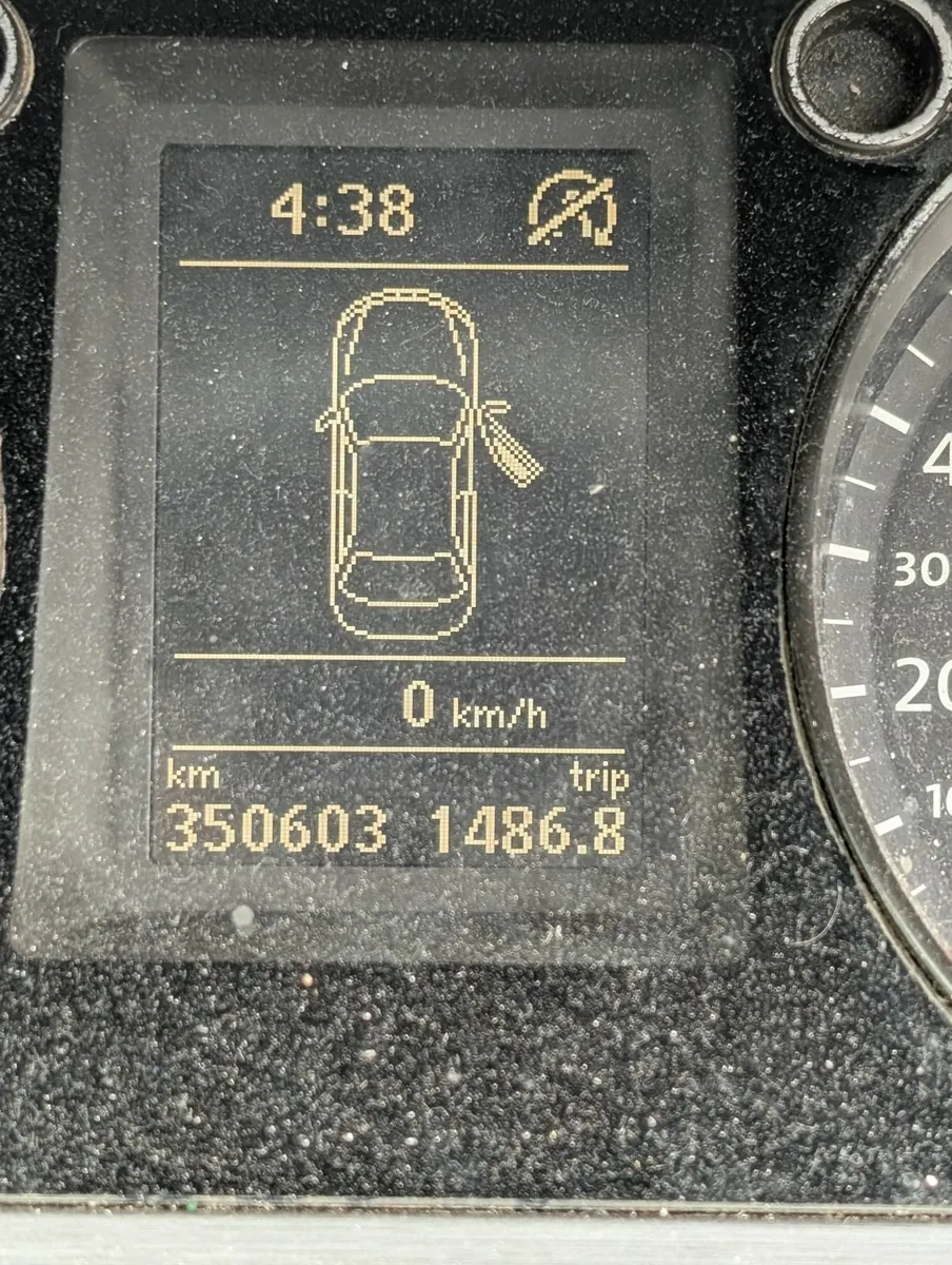 Volkswagen Passat 2012 - Image 3