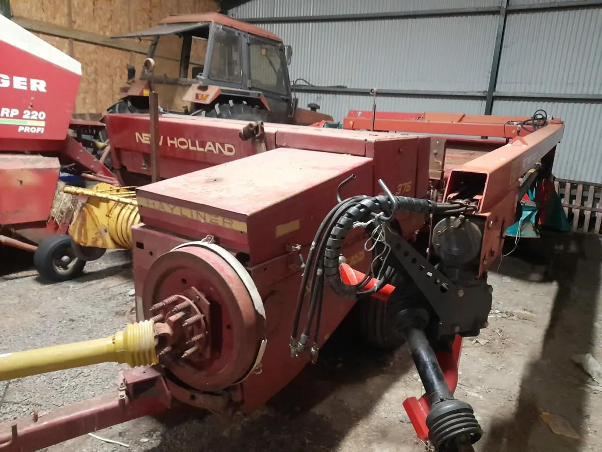 New Holland 376 square baler - Image 3