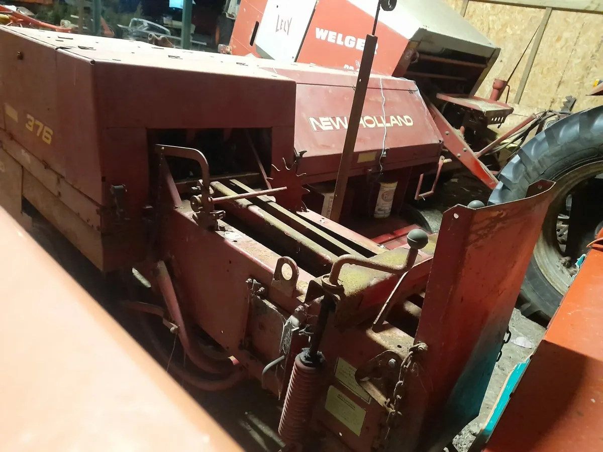 New Holland 376 square baler - Image 4