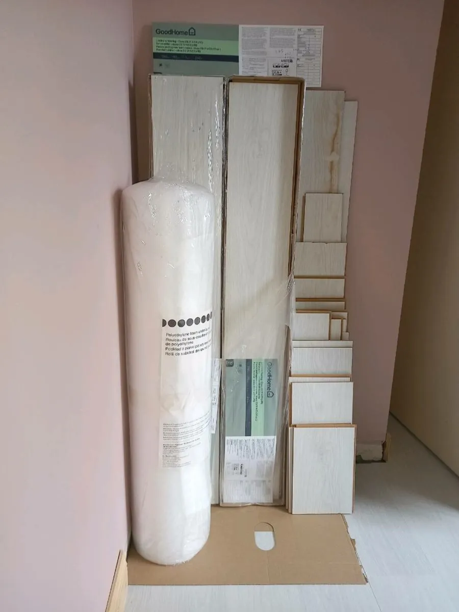 Floor boards - Image 1