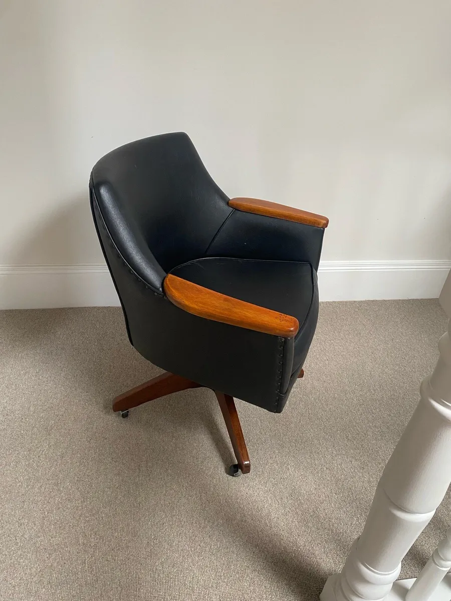 Quirky Antique Chair - Image 1