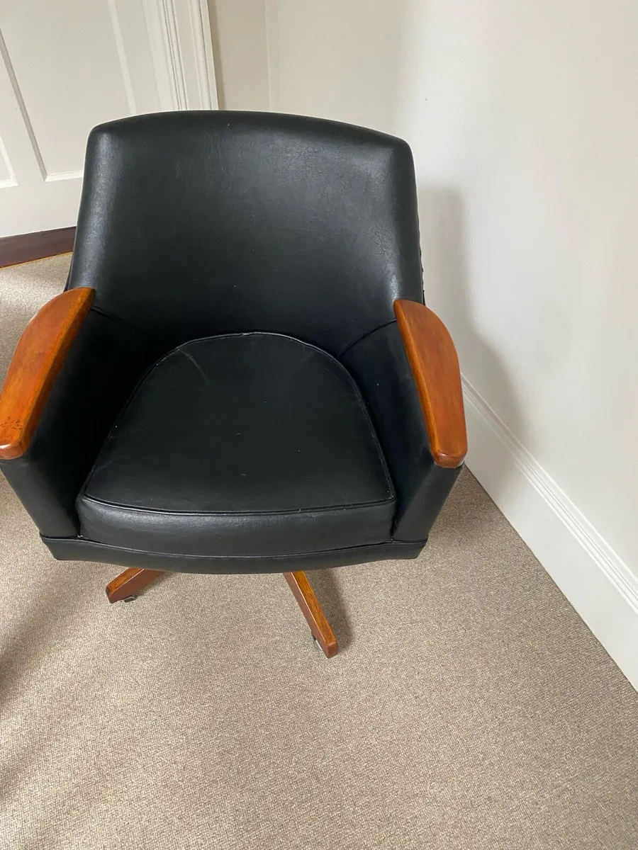 Quirky Antique Chair - Image 4