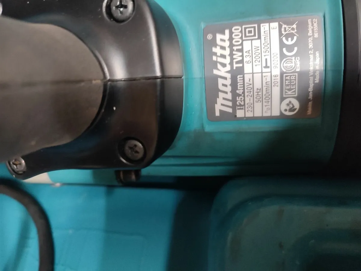 Makita TW1000 Impact gun 1" - Image 1