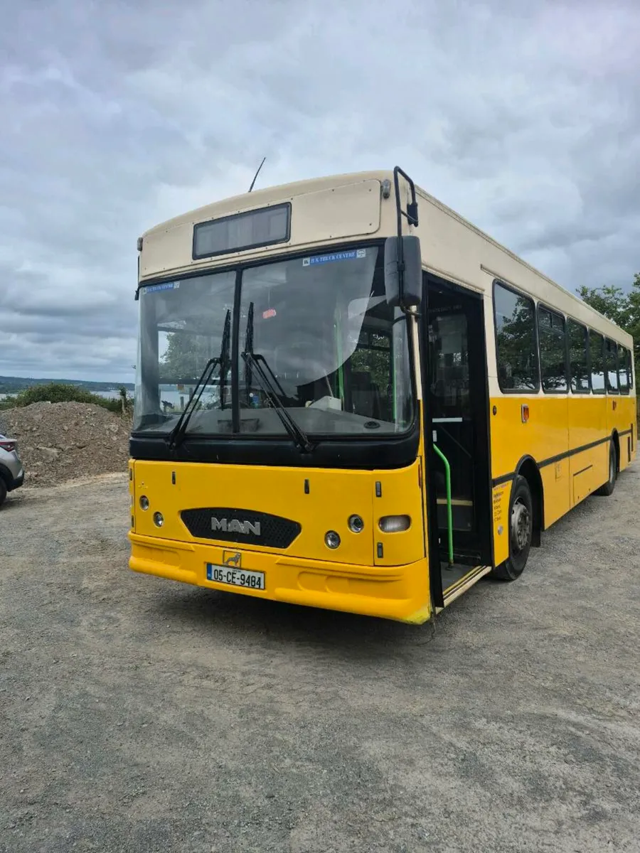 57 seater - Image 4